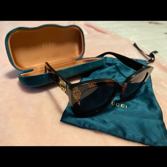 Gucci glasses